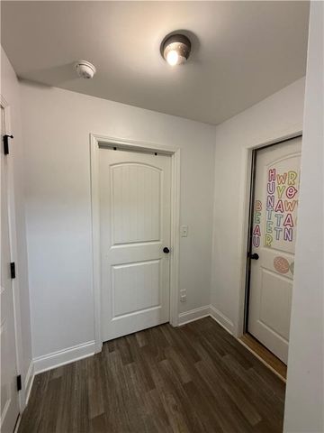 5510 Latham Manor Drive, Gainesville, GA 30506