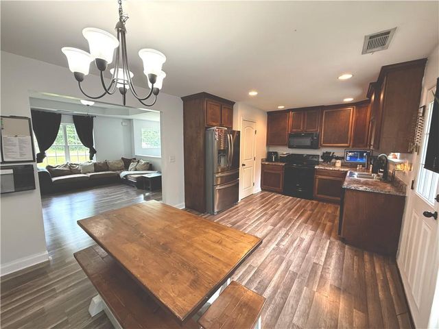 5510 Latham Manor Drive, Gainesville, GA 30506