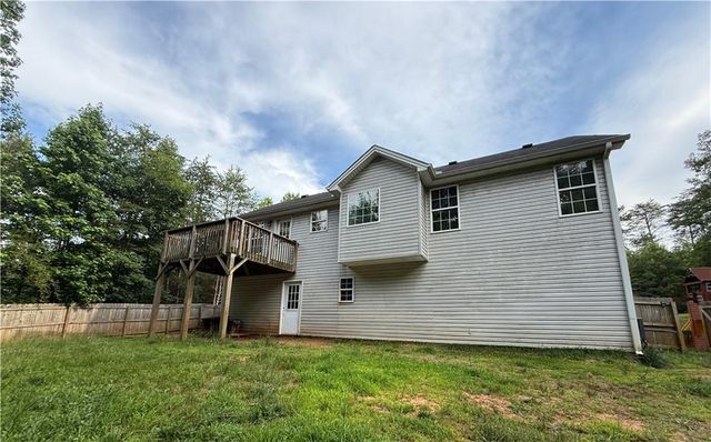 5510 Latham Manor Drive, Gainesville, GA 30506