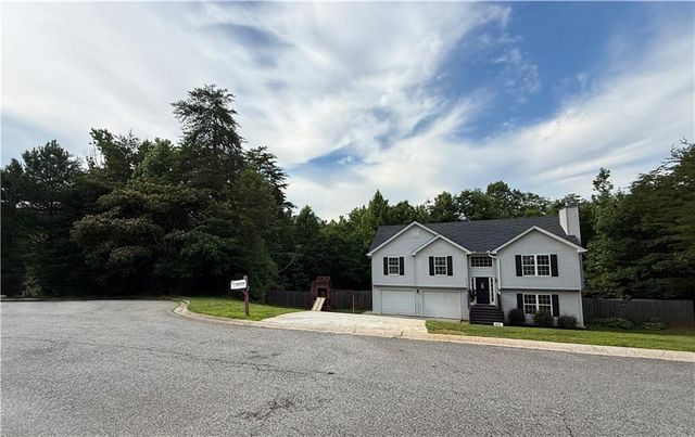 5510 Latham Manor Drive, Gainesville, GA 30506