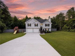 5510 Latham Manor Drive, Gainesville, GA 30506