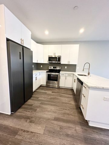 32 Norwood St 7, Boston, MA 02122