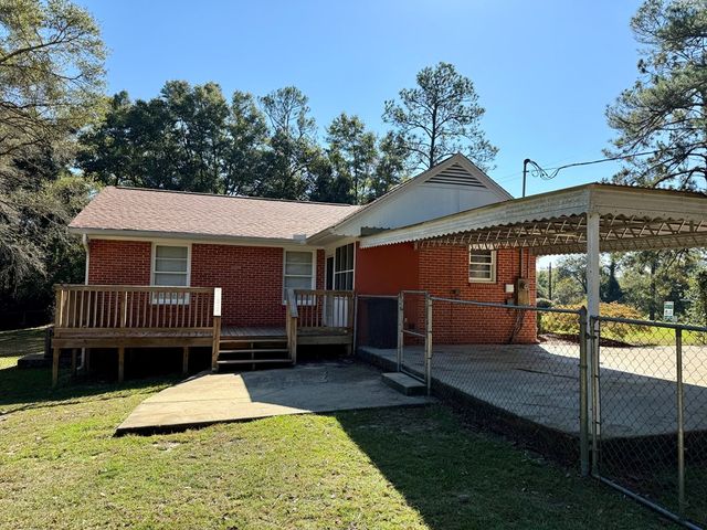 310 W Lakeshore Avenue, Geneva, AL 36340