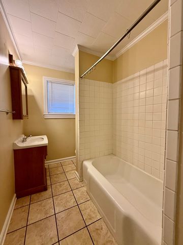 310 W Lakeshore Avenue, Geneva, AL 36340