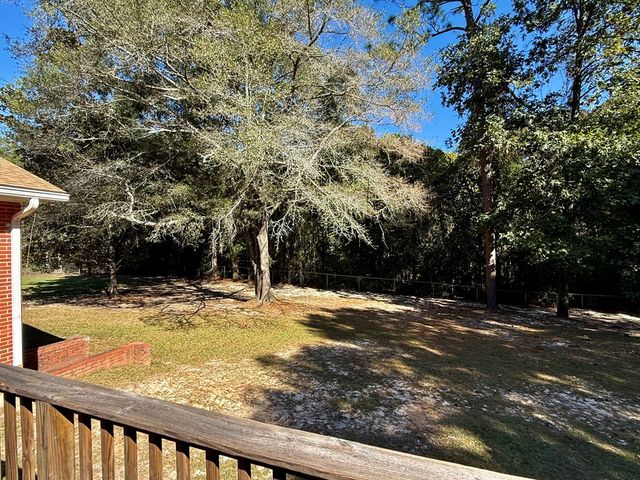 310 W Lakeshore Avenue, Geneva, AL 36340