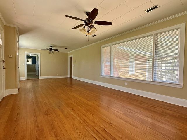 310 W Lakeshore Avenue, Geneva, AL 36340