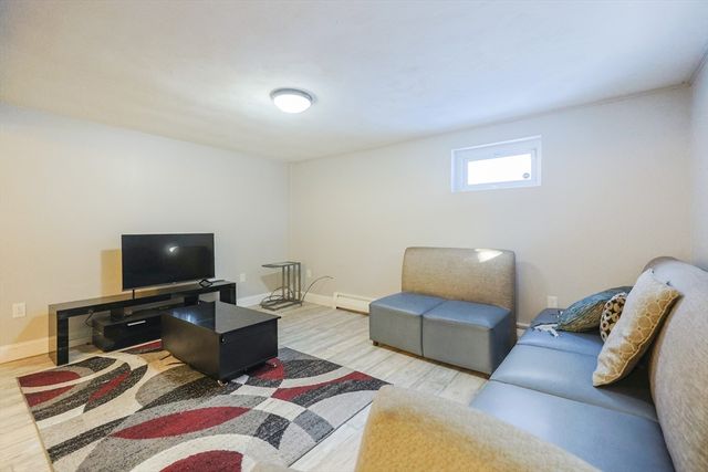 128 Salem Rd, Billerica, MA 01821