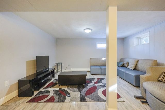 128 Salem Rd, Billerica, MA 01821