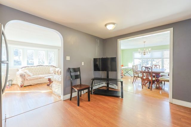 128 Salem Rd, Billerica, MA 01821