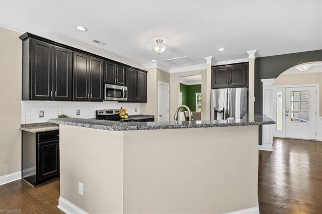 2504 Steep Oak Court, High Point, NC 27265