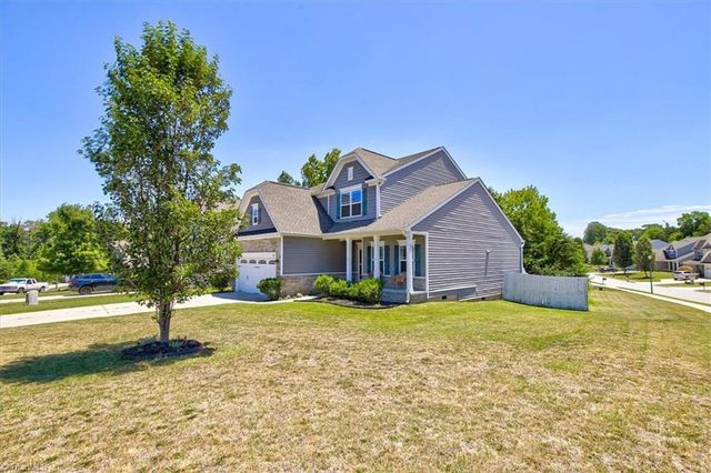 2504 Steep Oak Court, High Point, NC 27265