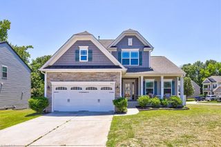2504 Steep Oak Court, High Point, NC 27265