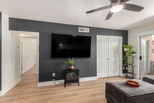 5877 N GRANITE REEF Road 1133, Scottsdale, AZ 85250