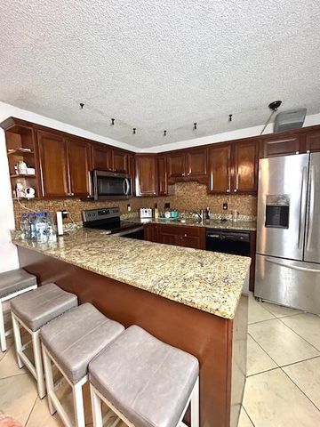 2832 SW 12th Street, Deerfield Beach, FL 33442
