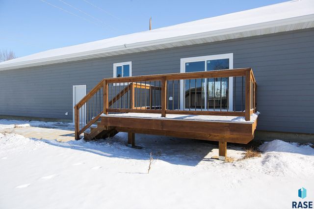 415 N Elm St Street, Lennox, SD 57039