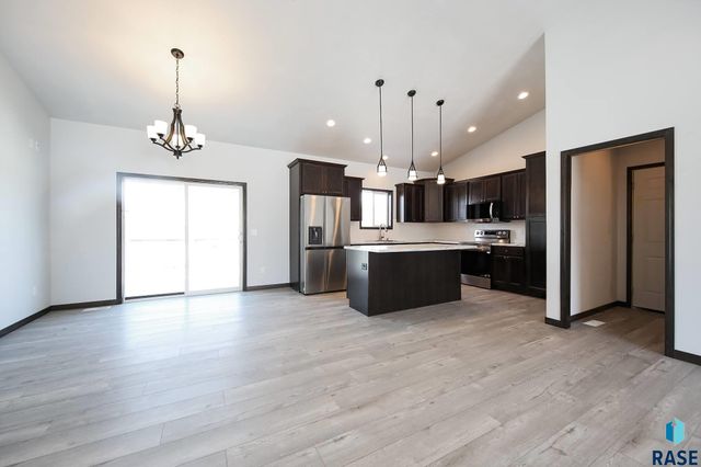 415 N Elm St Street, Lennox, SD 57039