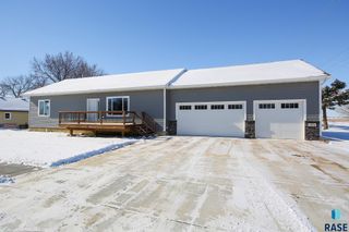 415 N Elm St Street, Lennox, SD 57039