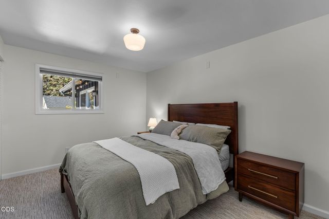 1705 NE Shepard Road, Bend, OR 97701
