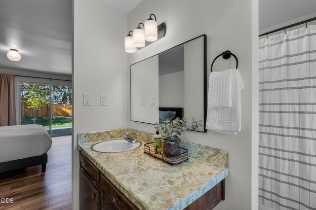 1705 NE Shepard Road, Bend, OR 97701