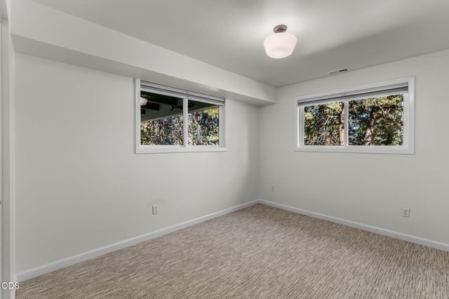 1705 NE Shepard Road, Bend, OR 97701