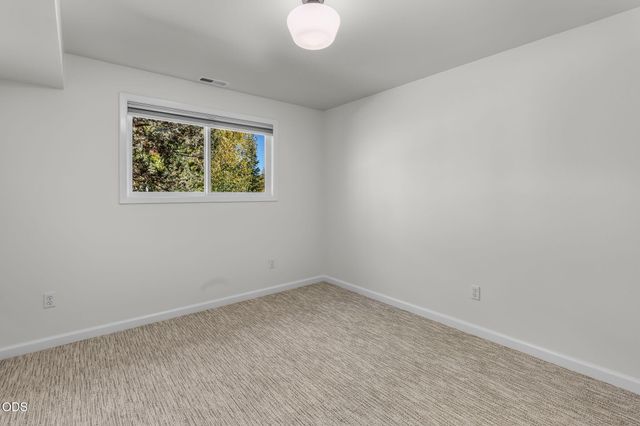 1705 NE Shepard Road, Bend, OR 97701