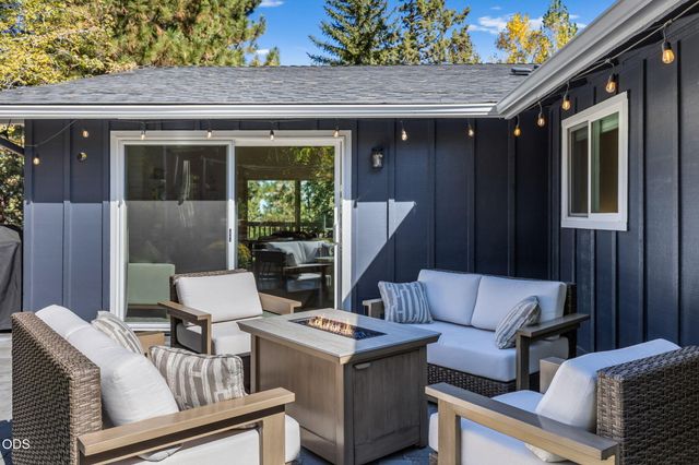 1705 NE Shepard Road, Bend, OR 97701