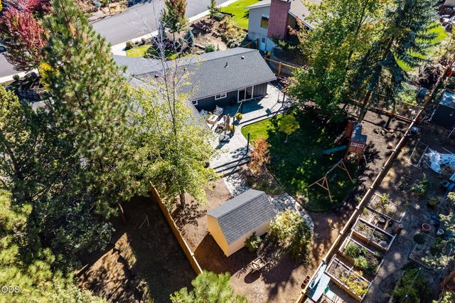 1705 NE Shepard Road, Bend, OR 97701