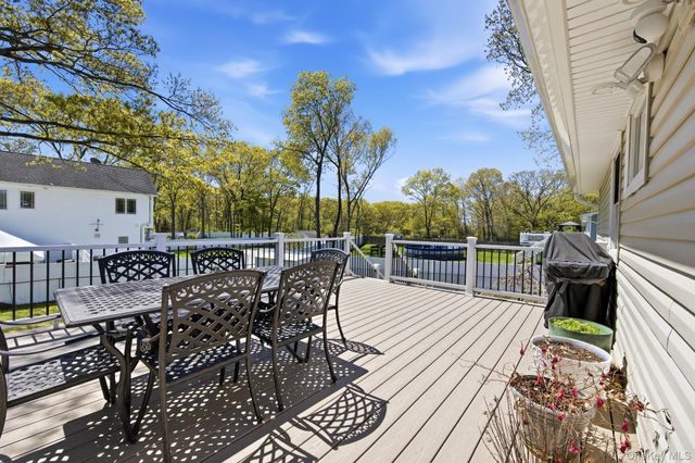 22 Fairway Drive, Port Jefferson Station, NY 11776