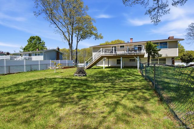 22 Fairway Drive, Port Jefferson Station, NY 11776