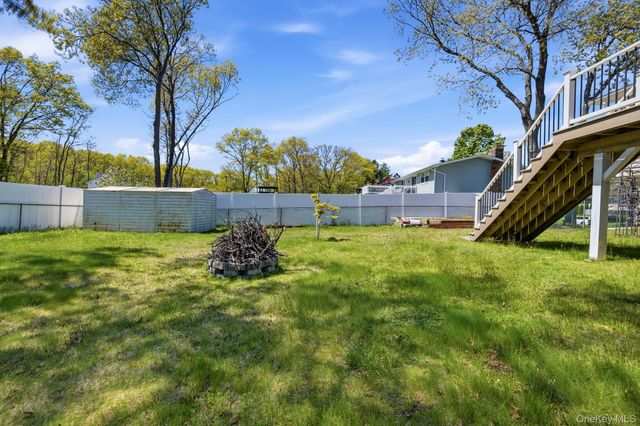 22 Fairway Drive, Port Jefferson Station, NY 11776