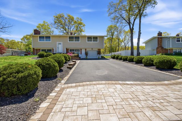 22 Fairway Drive, Port Jefferson Station, NY 11776