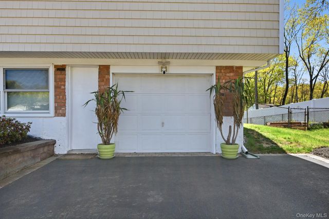 22 Fairway Drive, Port Jefferson Station, NY 11776