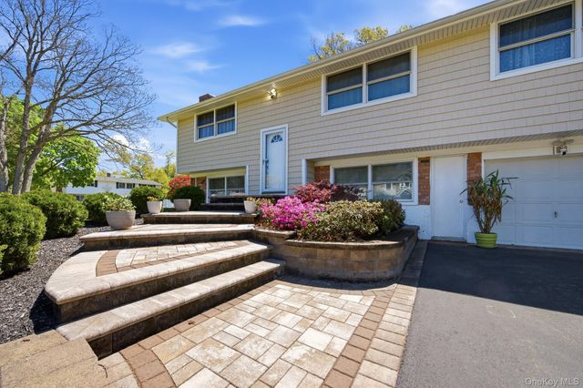 22 Fairway Drive, Port Jefferson Station, NY 11776