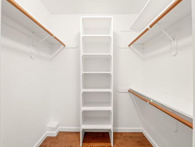 9073 N Whitehall Lane, Fresno, CA 93720