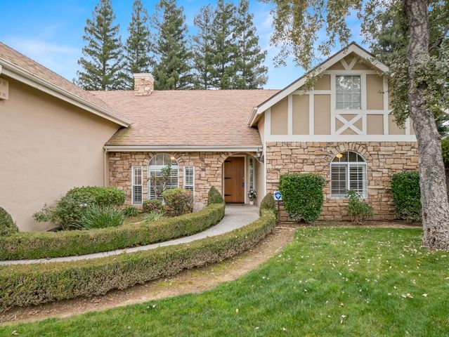 9073 N Whitehall Lane, Fresno, CA 93720