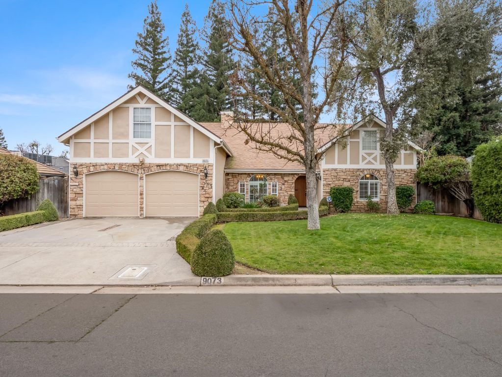 9073 N Whitehall Lane, Fresno, CA 93720