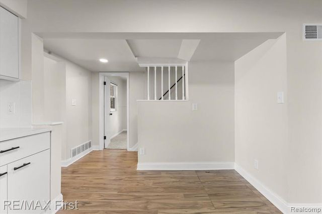 561 Andresen Court, Hazel Park, MI 48030