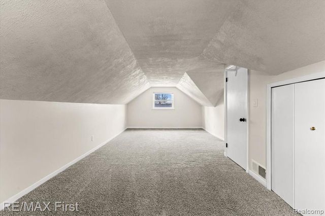 561 Andresen Court, Hazel Park, MI 48030