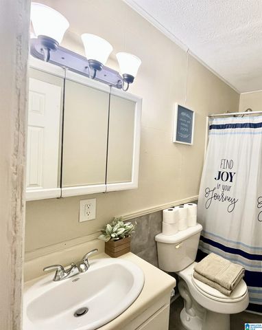 88 HIGHLAND AVENUE, Oneonta, AL 35121