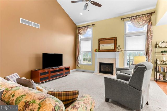 161 CANDLEWYCK DR, Avondale, PA 19311