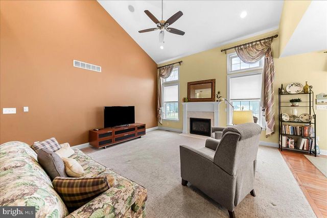 161 CANDLEWYCK DR, Avondale, PA 19311