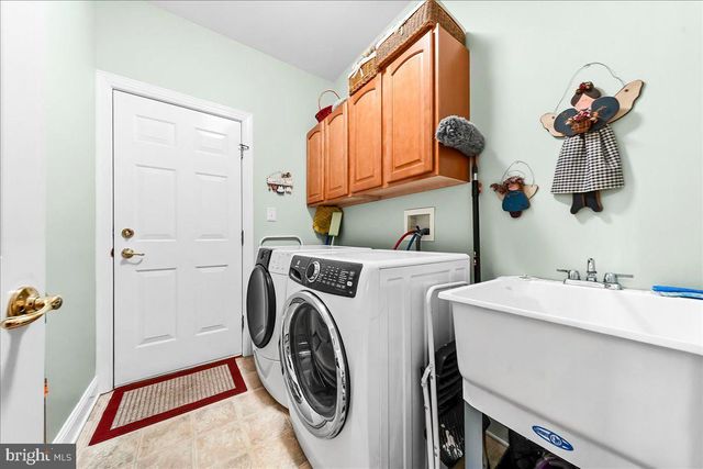 161 CANDLEWYCK DR, Avondale, PA 19311