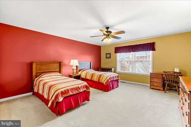 161 CANDLEWYCK DR, Avondale, PA 19311