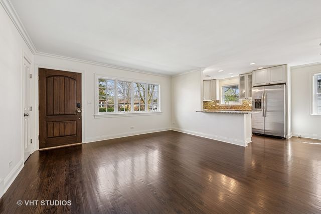 107 Central Park Avenue, Wilmette, IL 60091