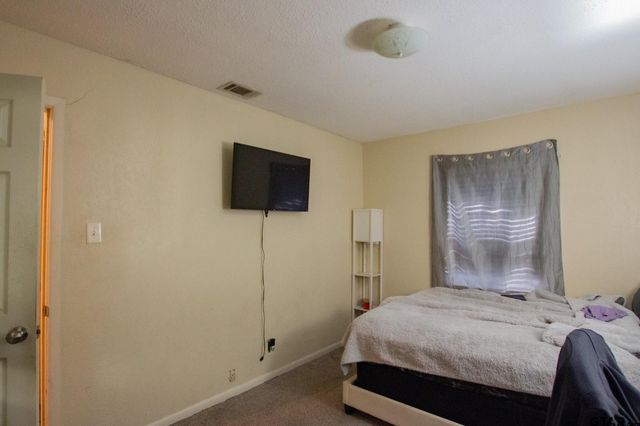 8142 Karen Dr, Tyler, TX 75703