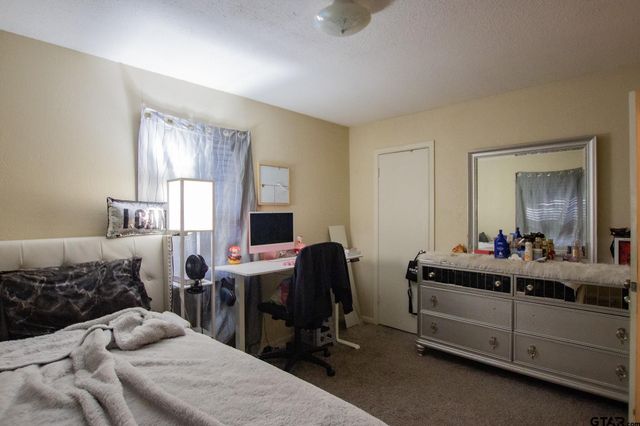 8142 Karen Dr, Tyler, TX 75703
