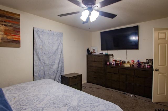 8142 Karen Dr, Tyler, TX 75703