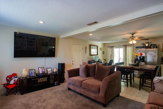 8142 Karen Dr, Tyler, TX 75703