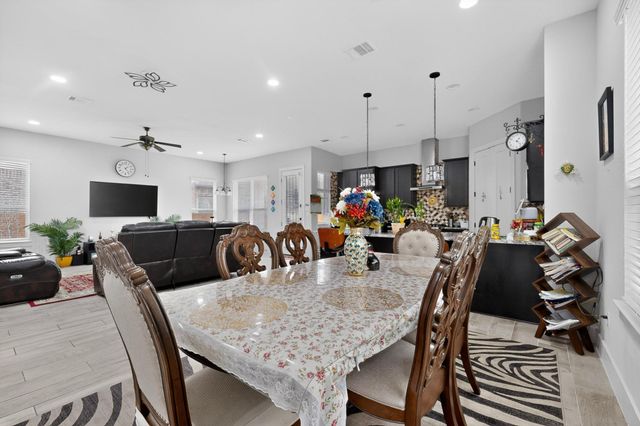 1312 Westborough LN 63, Leander, TX 78641