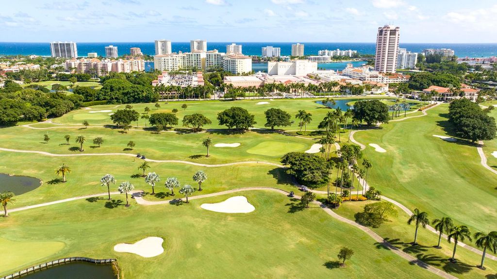 Image 26 of property listing at 550 SE Mizner Boulevard B202, Boca Raton, FL 33432